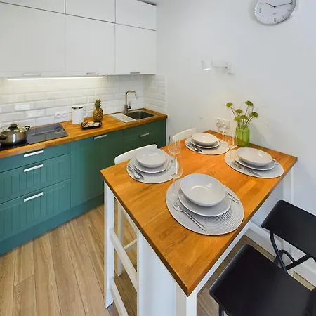 Malczewskiego Elegancki Parking & Balkon By Renters Apartamento